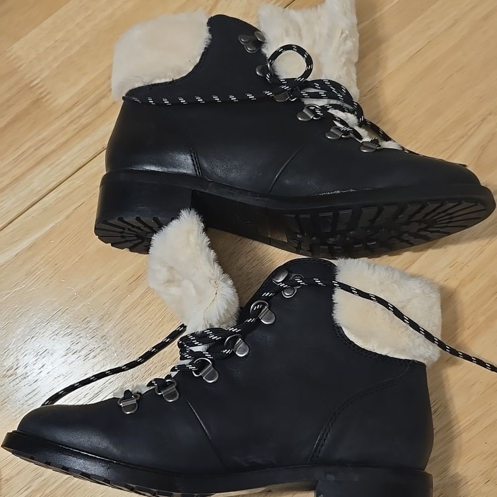 Patricia Nash Luigi Lace Up Hiking Boot - Picture 8 of 9